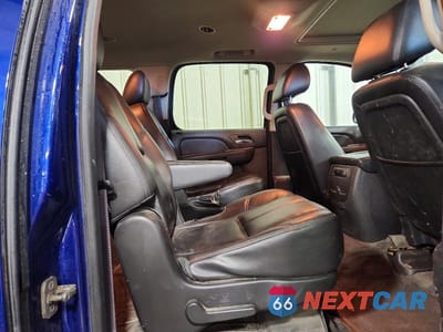 Zdjęcie 11 z 14 samochodu: 2012 CHEVROLET SUBURBAN K1500 LT VIN:1GNSKJE76CR173219 - miniatura