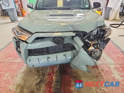 Zdjęcie 11 z 12 samochodu: 2022 TOYOTA 4 RUNNER VIN:JTERU5JR1N6070497 - miniatura