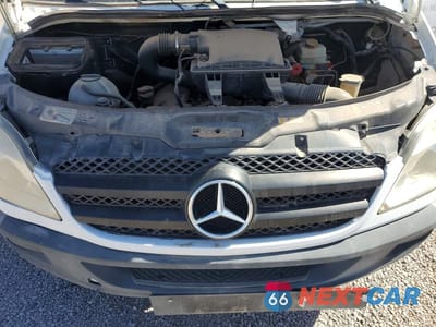 Zdjęcie 12 z 13 samochodu: 2011 MERCEDES BENZ SPRINTER 2500 DELIVERY VAN VIN:WD3PE8CB9B5606408 - miniatura