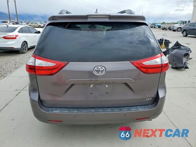 Zdjęcie 6 z 14 samochodu: 2019 TOYOTA SIENNA XLE 8-PASSENGER VIN:5TDYZ3DC4KS005720 - miniatura