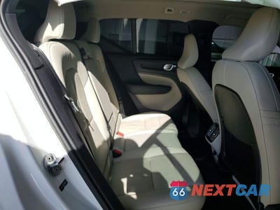 Zdjęcie 11 z 13 samochodu: 2023 VOLVO XC40 ULTIMATE VIN:YV4L12UA3P2981476 - miniatura