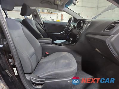 Zdjęcie 7 z 12 samochodu: 2014 KIA OPTIMA HYBRID VIN:KNAGM4AD2E5069842 - miniatura