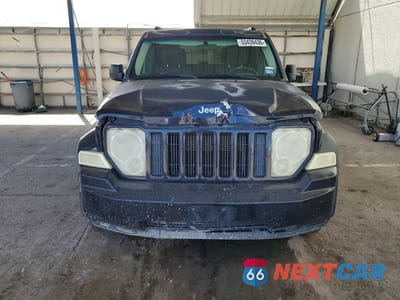 Piąte zdjęcie samochodu w środku: 2011 JEEP LIBERTY SPORT VIN:1J4PN2GK7BW545643 - miniatura