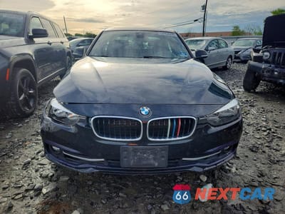 Piąte zdjęcie samochodu w środku: 2016 BMW 328 XI SULEV VIN:WBA8E3G54GNT79179 - miniatura