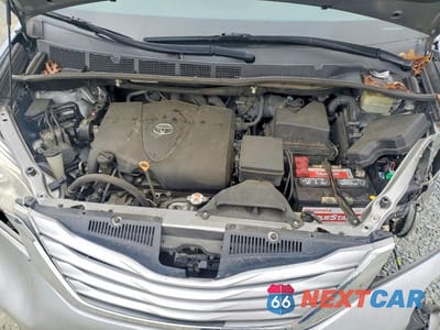 Zdjęcie 12 z 13 samochodu: 2017 TOYOTA SIENNA LE VIN:5TDKZ3DC9HS831798 - miniatura
