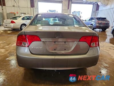 Zdjęcie 6 z 12 samochodu: 2007 HONDA CIVIC LX VIN:1HGFA16527L031132 - miniatura