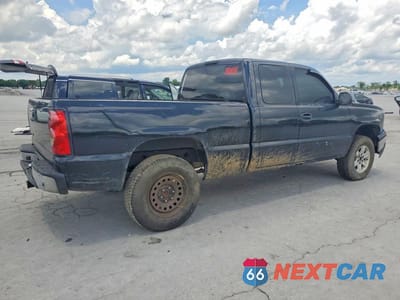 Trzecie zdjęcie samochodu z tyłu: 2004 CHEVROLET SILVERADO K1500 VIN:2GCEK19T641256253 - miniatura