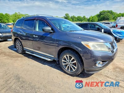Czwarte zdjęcie samochodu z boku: 2014 NISSAN PATHFINDER SL VIN:5N1AR2MMXEC678243 - miniatura