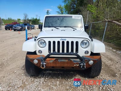 Piąte zdjęcie samochodu w środku: 2015 JEEP WRANGLER UNLIMITED SAHARA VIN:1C4BJWEG0FL516400 - miniatura