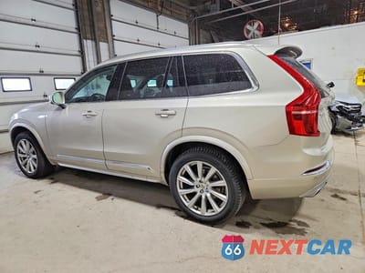Drugie zdjęcie samochodu z przodu: 2016 VOLVO XC90 T6 VIN:YV4A22PL4G1059449 - miniatura