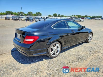 Trzecie zdjęcie samochodu z tyłu: 2014 MERCEDES-BENZ C 250 VIN:WDDGJ4HBXEG209078 - miniatura