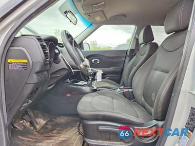 Zdjęcie 7 z 13 samochodu: 2017 KIA SOUL BASE VIN:KNDJN2A24H7431445 - miniatura