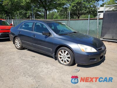 Czwarte zdjęcie samochodu z boku: 2007 HONDA ACCORD EX VIN:1HGCM66517A020142 - miniatura