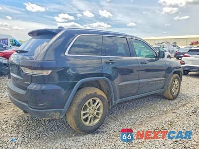 Trzecie zdjęcie samochodu z tyłu: 2018 JEEP GRAND CHEROKEE LAREDO VIN:1C4RJFAG9JC111567 - miniatura