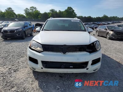 Piąte zdjęcie samochodu w środku: 2012 VOLKSWAGEN TOUAREG V6 VIN:WVGEF9BP6CD007756 - miniatura