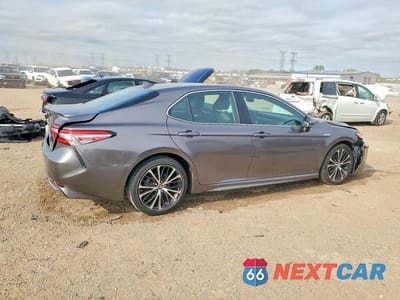 Trzecie zdjęcie samochodu z tyłu: 2018 TOYOTA CAMRY HYBRID SE VIN:4T1B21HK7JU003823 - miniatura