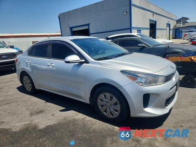 Czwarte zdjęcie samochodu z boku: 2020 KIA RIO LX VIN:3KPA24ADXLE286166 - miniatura