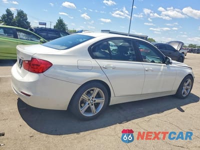 Trzecie zdjęcie samochodu z tyłu: 2015 BMW 328 I VIN:WBA3A5G53FNS84368 - miniatura