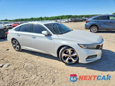 Czwarte zdjęcie samochodu z boku: 2018 HONDA ACCORD TOURING VIN:1HGCV2F90JA005745 - miniatura