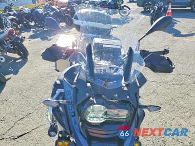 Piąte zdjęcie samochodu w środku: 2024 BMW R 1250 GS ADVENTURE VIN:WB10M1304R6J50979 - miniatura