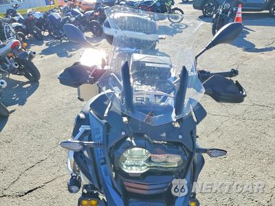 Piąte zdjęcie samochodu w środku: 2024 BMW R 1250 GS ADVENTURE VIN:WB10M1304R6J50979 - miniatura