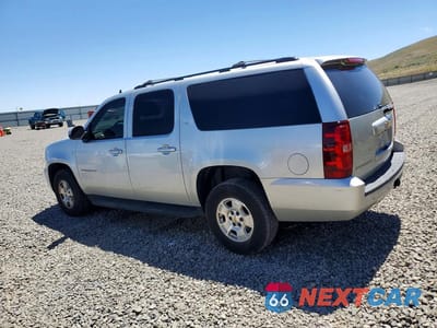 Drugie zdjęcie samochodu z przodu: 2011 CHEVROLET SUBURBAN K1500 LT VIN:1GNSKJE37BR262728 - miniatura