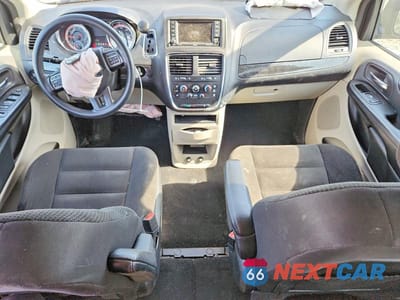 Zdjęcie 8 z 13 samochodu: 2018 DODGE GRAND CARAVAN SE VIN:2C4RDGBG3JR190673 - miniatura