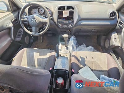 Zdjęcie 8 z 13 samochodu: 2005 TOYOTA RAV4 BASE VIN:JTEHD20V756046584 - miniatura