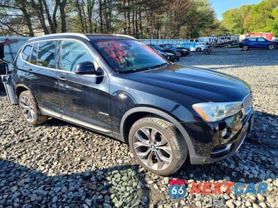 Czwarte zdjęcie samochodu z boku: 2017 BMW X3 XDRIVE28I VIN:5UXWX9C51H0T13909 - miniatura