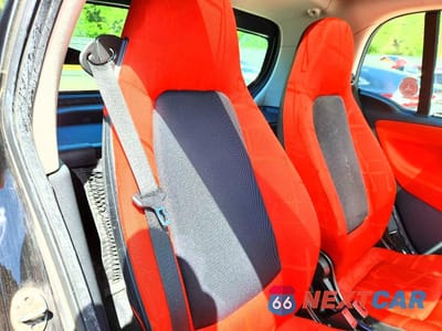 Zdjęcie 10 z 12 samochodu: 2008 SMART FORTWO PURE VIN:WMEEJ31X78K131184 - miniatura