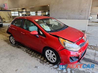 Czwarte zdjęcie samochodu z boku: 2012 KIA RIO 5-DOOR EX VIN:KNADN5A36C6094165 - miniatura