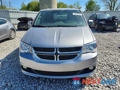 Piąte zdjęcie samochodu w środku: 2018 DODGE GRAND CARAVAN SXT VIN:2C4RDGCG3JR206174 - miniatura