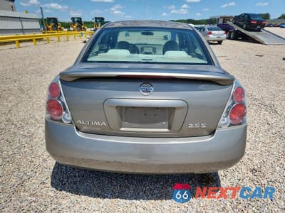 Zdjęcie 6 z 13 samochodu: 2005 NISSAN ALTIMA VIN:1N4AL11D25N442054 - miniatura
