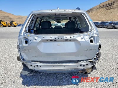 Zdjęcie 6 z 13 samochodu: 2019 SUBARU FORESTER LIMITED VIN:JF2SKAUC7KH548385 - miniatura