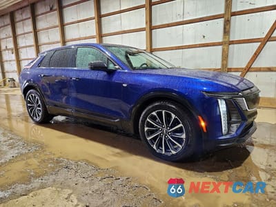Czwarte zdjęcie samochodu z boku: 2024 CADILLAC LYRIQ SPORT VIN:1GYKPVRL9RZ125581 - miniatura