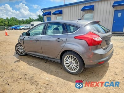 Drugie zdjęcie samochodu z przodu: 2012 FORD FOCUS SEL VIN:1FAHP3M20CL410348 - miniatura