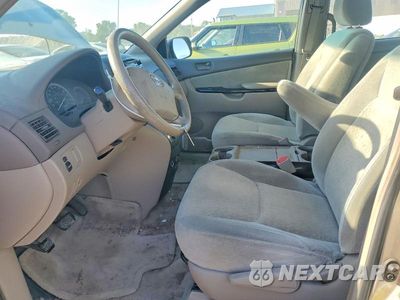 Zdjęcie 7 z 13 samochodu: 2005 TOYOTA SIENNA CE 8 PASSENGER VIN:5TDZA23C95S371331 - miniatura