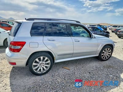 Trzecie zdjęcie samochodu z tyłu: 2011 MERCEDES-BENZ GLK 350 4MATIC VIN:WDCGG8HB1BF614967 - miniatura