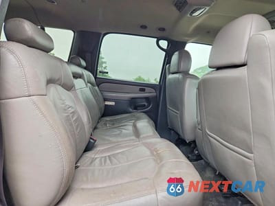 Zdjęcie 11 z 13 samochodu: 2001 CHEVROLET SUBURBAN K1500 VIN:3GNFK16T11G163434 - miniatura