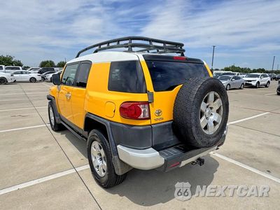 Trzecie zdjęcie samochodu z tyłu: 2007 TOYOTA FJ CRUISER BASE VIN:JTEBU11FX70045071 - miniatura