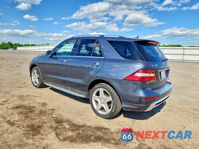 Drugie zdjęcie samochodu z przodu: 2015 MERCEDES-BENZ ML 400 4MATIC VIN:4JGDA5GB2FA496534 - miniatura