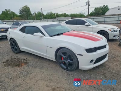 Czwarte zdjęcie samochodu z boku: 2015 CHEVROLET CAMARO LT VIN:2G1FC1E36F9109919 - miniatura