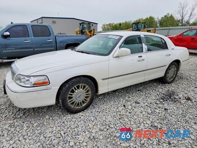 2010 LINCOLN TOWN CAR SIGNATURE LIMITED 2LNBL8CV2AX752562 - główne zdjęcie licytacji z USA - miniatura