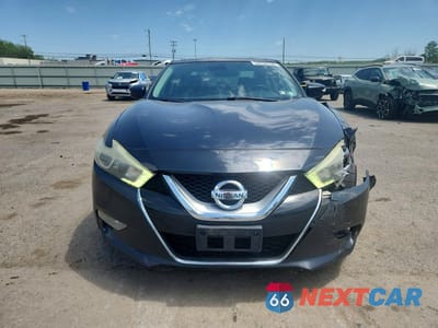 Piąte zdjęcie samochodu w środku: 2016 NISSAN MAXIMA PLATINUM VIN:1N4AA6APXGC394363 - miniatura