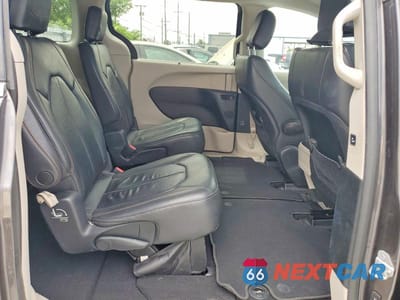 Zdjęcie 11 z 13 samochodu: 2017 CHRYSLER PACIFICA TOURING L VIN:2C4RC1BG4HR654483 - miniatura