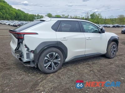 Trzecie zdjęcie samochodu z tyłu: 2024 TOYOTA BZ4X XLE VIN:JTMABACA3RA075663 - miniatura