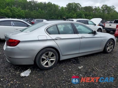 Trzecie zdjęcie samochodu z tyłu: 2013 BMW 528 XI VIN:WBAXH5C5XDD112814 - miniatura