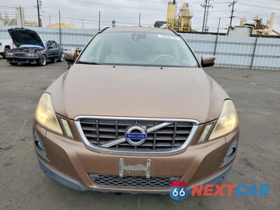 Piąte zdjęcie samochodu w środku: 2010 VOLVO XC60 3.2 VIN:YV4982DZ6A2066298 - miniatura