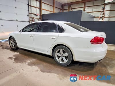 Drugie zdjęcie samochodu z przodu: 2013 VOLKSWAGEN PASSAT SE VIN:1VWBP7A32DC012352 - miniatura