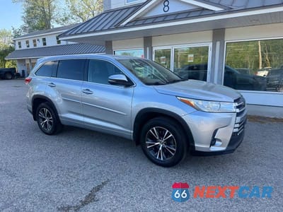 2018 TOYOTA HIGHLANDER LE 5TDBZRFH9JS843564 - główne zdjęcie licytacji z USA - miniatura